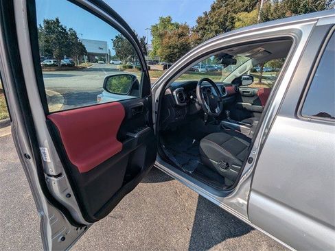 Used 2023 Toyota Tacoma SR5 image 8