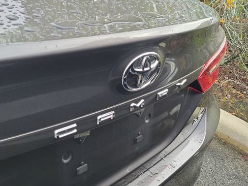 Used 2024 Toyota Camry LE image 5