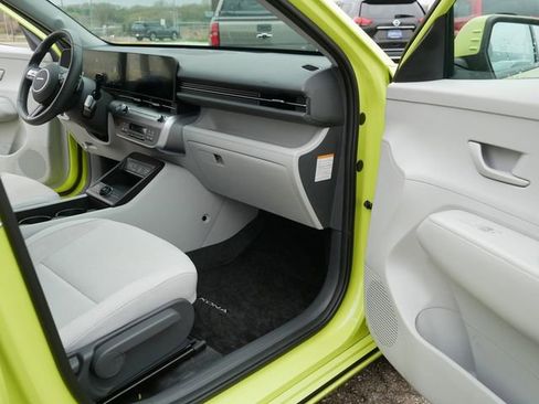 Used 2024 Hyundai Kona SEL FWD image 21