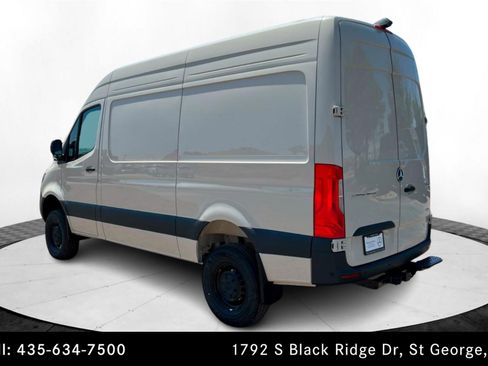 Used 2025 Mercedes-Benz Sprinter 2500 image 3