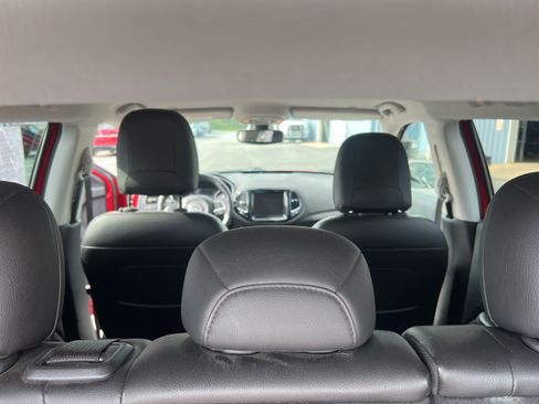 Used 2019 Jeep Compass Limited image 22