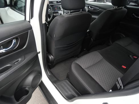 Used 2020 Nissan Rogue S w/ Special Edition Package image 19