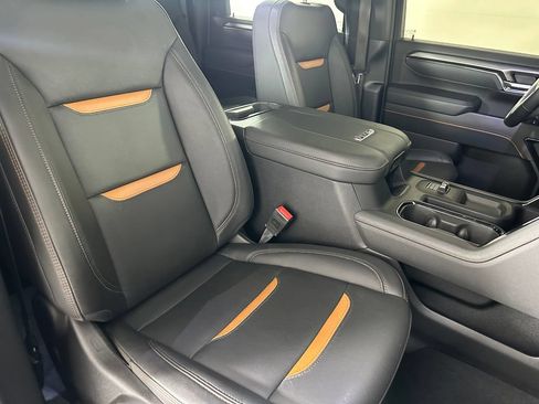 Used 2025 GMC Sierra 3500 AT4 w/ AT4 Premium Plus Package AWD/4WD image 29