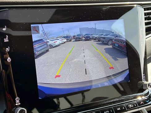 Certified 2025 Jeep Wagoneer 4WD w/ Premium Group I image 33