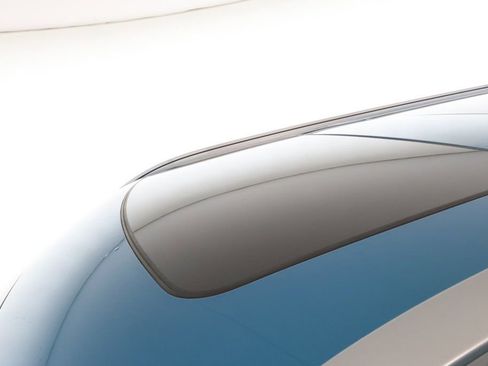 Used 2024 Kia EV9 Land image 10