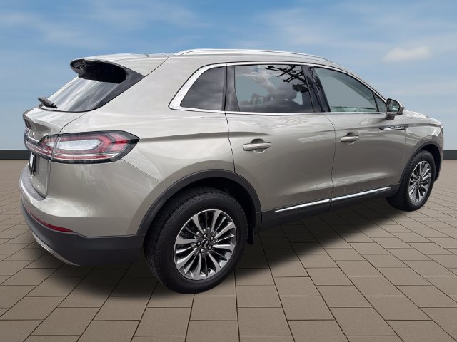 Certified 2023 Lincoln Nautilus Reserve AWD/4WD image 7