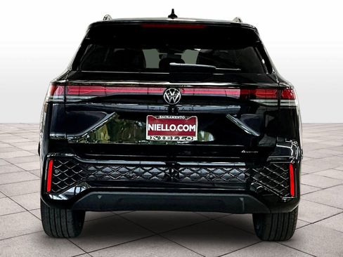 New 2026 Volkswagen Tiguan SE R-Line image 6