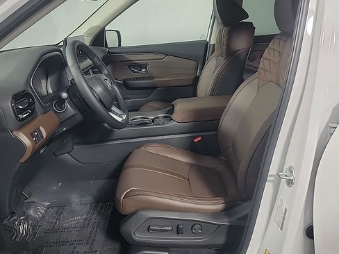 New 2026 Honda Pilot Elite image 13