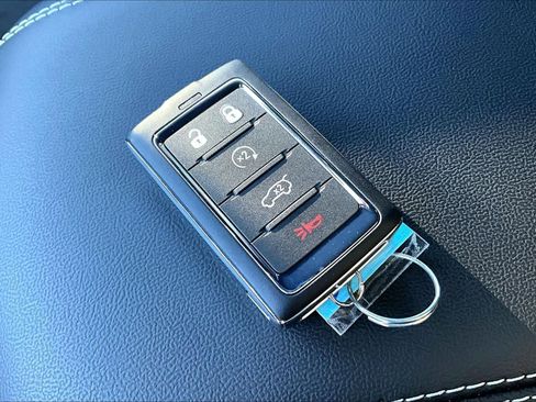 New 2025 Jeep Grand Cherokee Altitude image 20