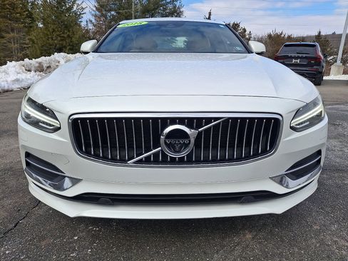Used 2018 Volvo S90 T6 Inscription image 2