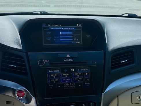 Used 2017 Acura ILX w/ Premium Package image 12