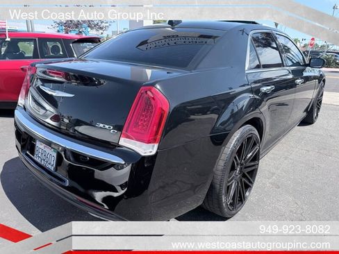 Used 2016 Chrysler 300 C RWD image 5