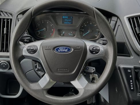 Used 2018 Ford Transit 150 XLT image 14