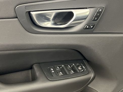Certified 2025 Volvo XC60 B5 Plus image 15