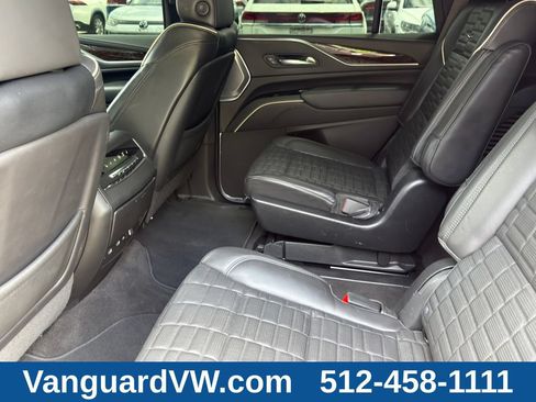Used 2023 Cadillac Escalade Sport Platinum AWD/4WD image 31