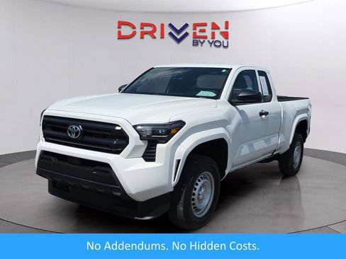 Used 2024 Toyota Tacoma SR image 1