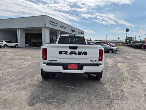 New 2026 RAM 3500 Big Horn AWD/4WD image 4