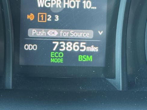 Used 2020 Toyota Camry LE image 25