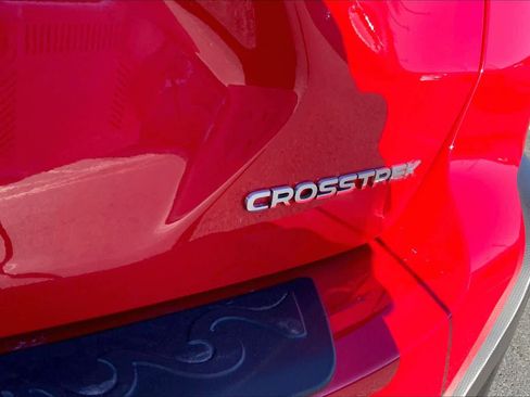 Used 2025 Subaru Crosstrek 2.0i Premium image 9