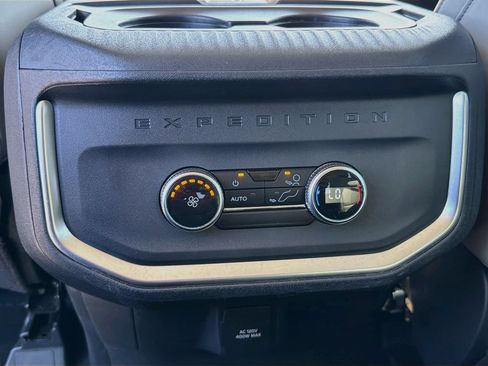 Used 2025 Ford Expedition Active RWD image 27
