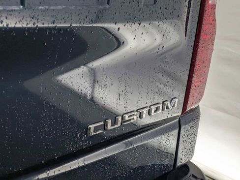 Used 2022 Chevrolet Silverado 1500 Custom image 14