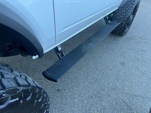 Used 2023 Ford Bronco Black Diamond AWD/4WD image 10