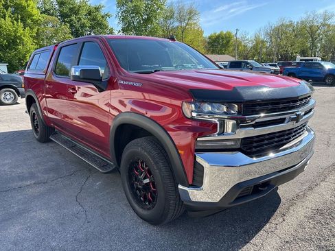 Used 2021 Chevrolet Silverado 1500 LT w/ LPO, Dark Essentials Package AWD/4WD image 3
