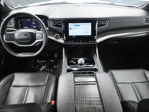 Used 2024 Jeep Wagoneer L Series II w/ Flexible Seating Group image 31