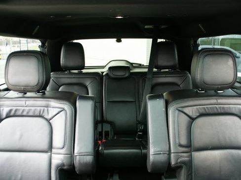 Used 2018 Lincoln Navigator L Select image 36