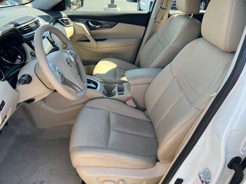 Used 2015 Nissan Rogue SL w/ SL Premium Package image 23