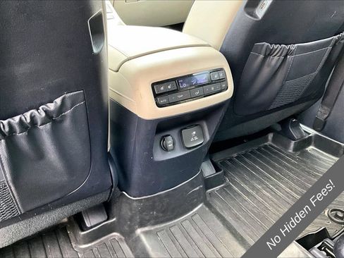 Used 2022 Hyundai Palisade Limited AWD/4WD image 29