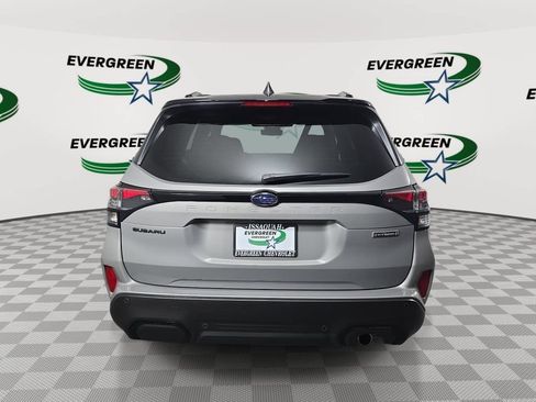 Used 2025 Subaru Forester Touring AWD/4WD image 6