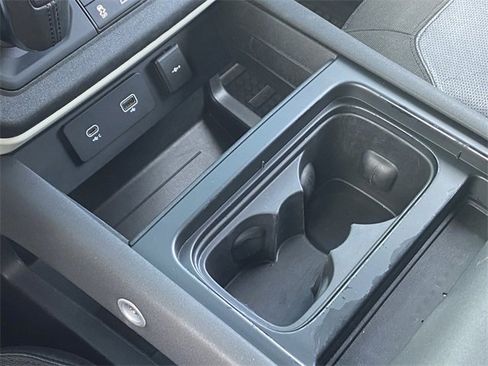 Used 2021 Land Rover Defender 110 SE image 18