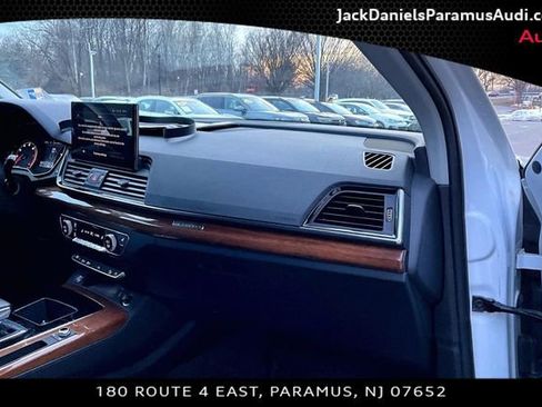 Used 2023 Audi Q5 2.0T Premium w/ Convenience Package image 13