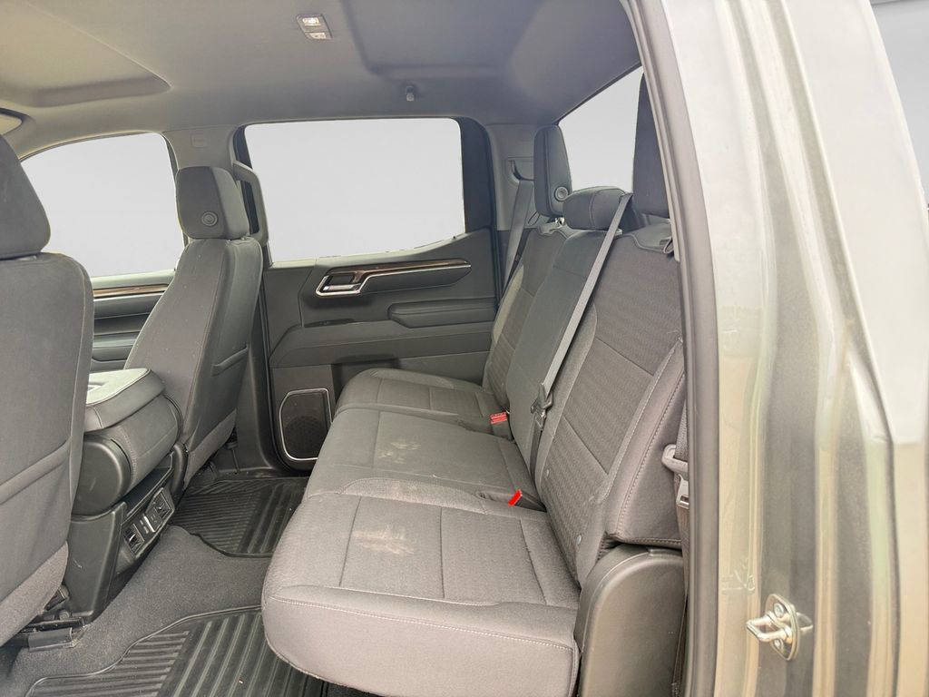 Used 2026 Chevrolet Silverado 1500 RST AWD/4WD image 35