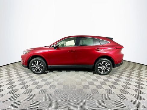 Used 2022 Toyota Venza LE AWD/4WD image 6