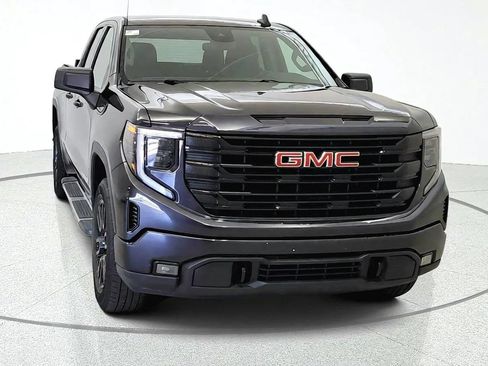 Used 2023 GMC Sierra 1500 Elevation AWD/4WD image 2