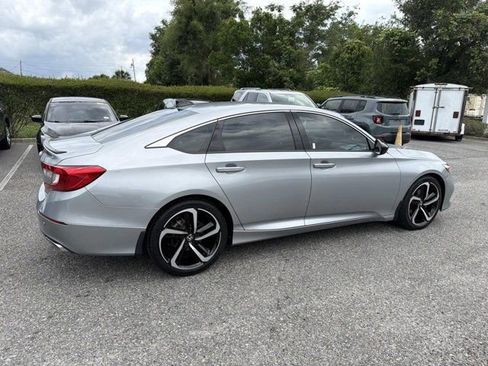 Used 2022 Honda Accord Sport image 2