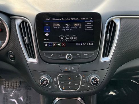 Used 2024 Chevrolet Malibu LT image 25