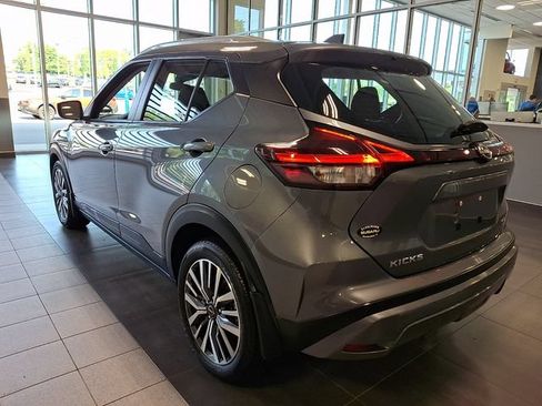 Used 2023 Nissan Kicks SV FWD image 4