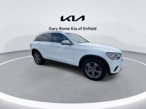 Used 2021 Mercedes-Benz GLC 300 4MATIC image 2