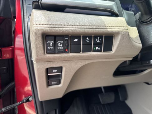 Used 2024 Honda Odyssey Touring image 20