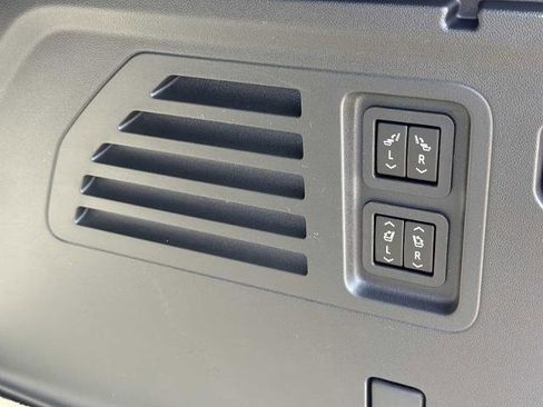 New 2026 Buick Enclave Preferred w/ Power Package image 28