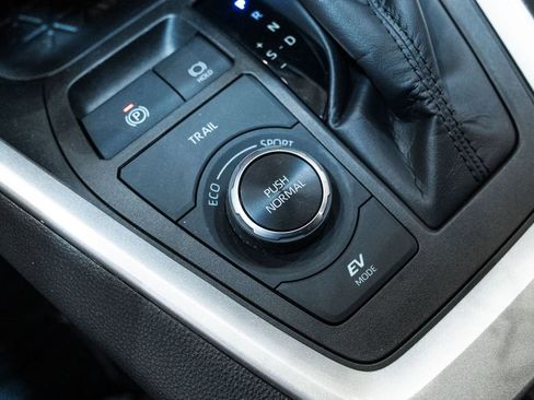 Certified 2024 Toyota RAV4 SE image 23