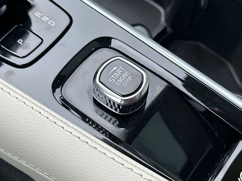 Certified 2023 Volvo XC90 T8 Plus AWD/4WD image 27