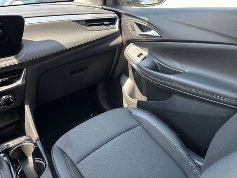 Used 2025 Buick Encore GX Preferred FWD image 35