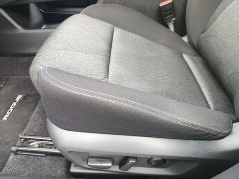 Used 2024 Nissan Rogue SV image 23