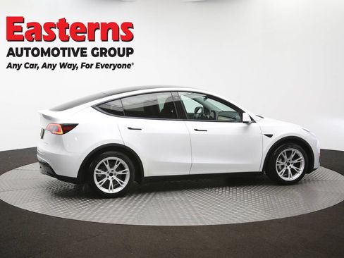 Used 2021 Tesla Model Y Long Range AWD/4WD image 39