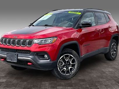 Used 2025 Jeep Compass Trailhawk