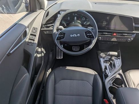 New 2025 Kia Niro EX Touring image 15